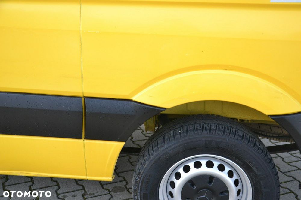 Mercedes-Benz Sprinter - 13
