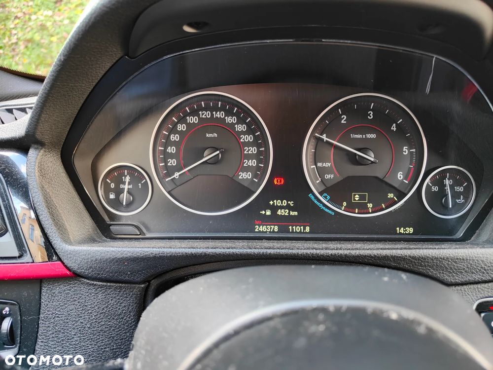 BMW Seria 3 320d DPF Edition Sport - 30