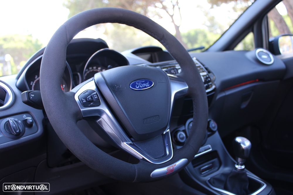 Ford Fiesta 1.6 T ST - 9
