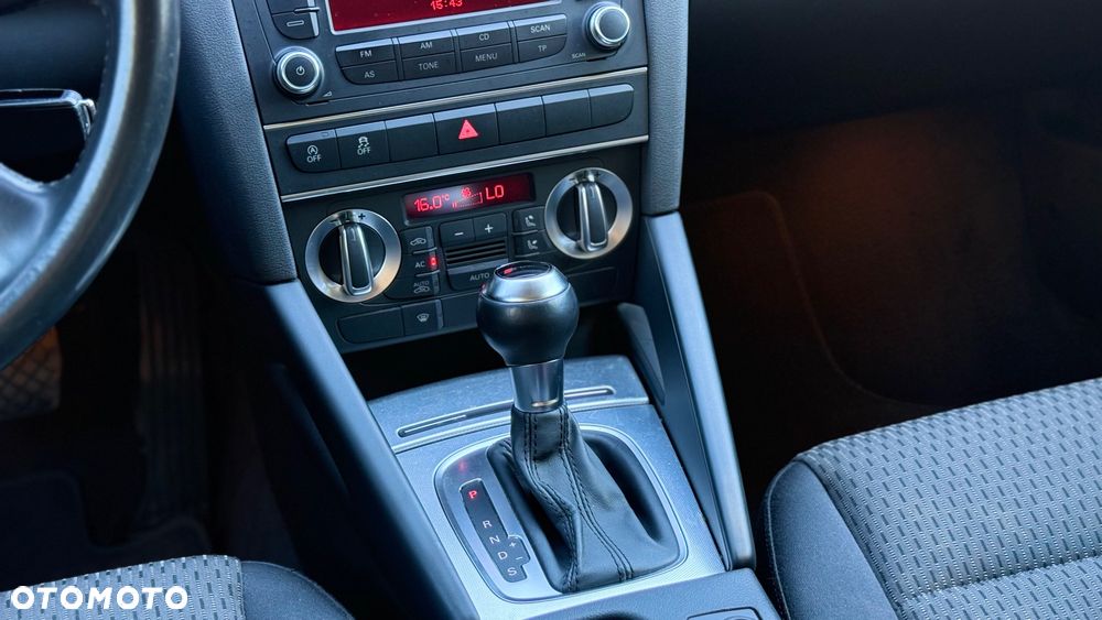 Audi A3 Sportback 2.0 TDI Attraction S tronic - 13