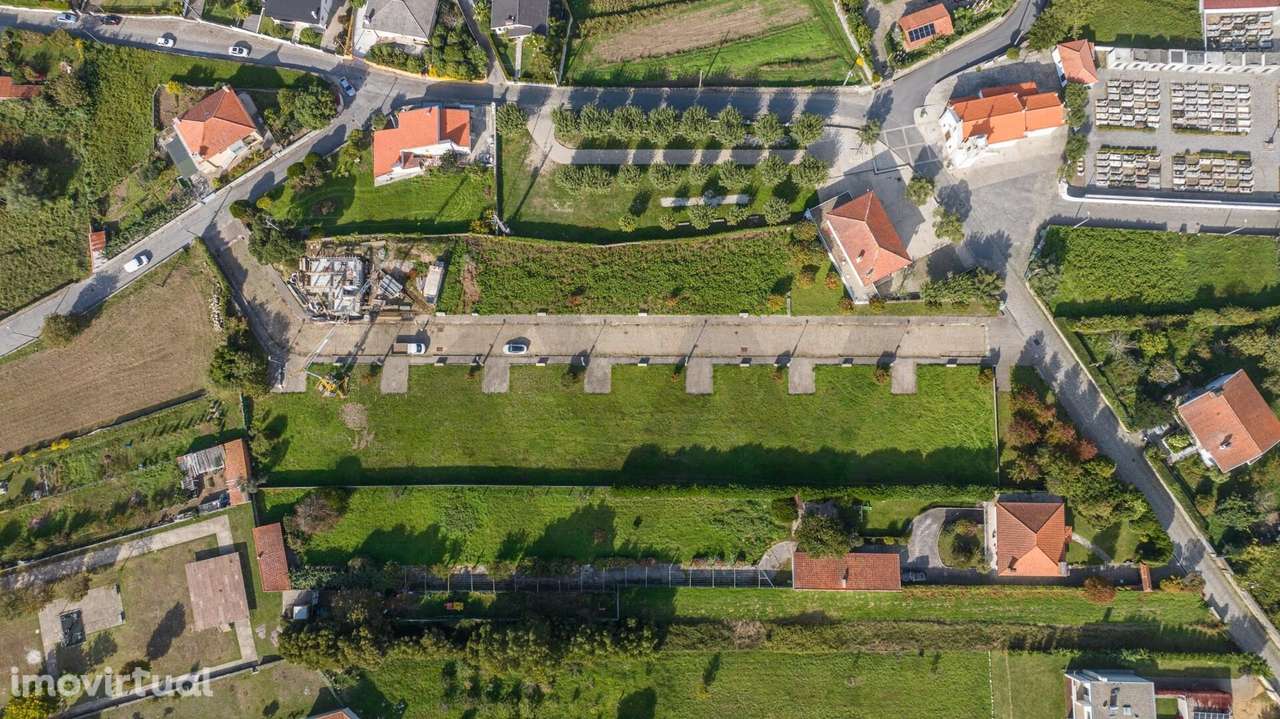 Lote totalmente infraestruturado em Moledo (S.ª Pé da Cruz) - Grande imagem: 5/25