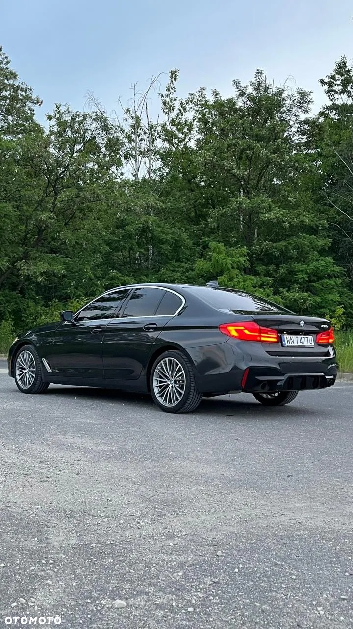 BMW Seria 5 530i xDrive Luxury Line sport - 12