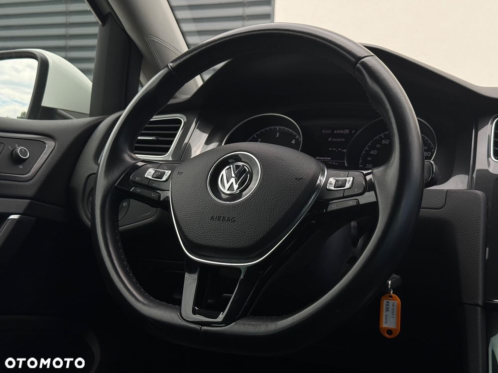 Volkswagen Golf 2.0 TDI SCR DSG Comfortline - 10