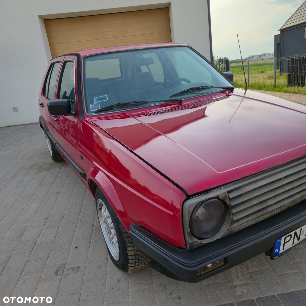 Volkswagen Golf - 22