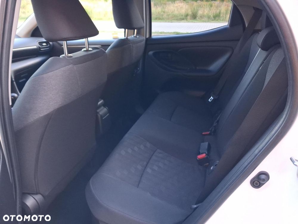 Toyota Yaris Hybrid 1.5 Style - 13