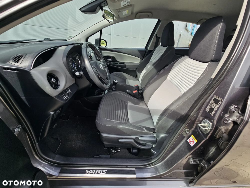 Toyota Yaris 1.0 VVT-i Team Deutschland - 29