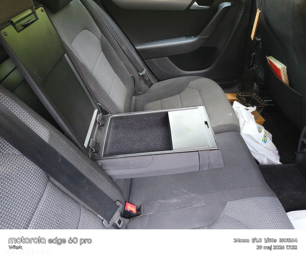 Volkswagen Passat 1.6 TDI BlueMotion Technology Business Edition - 34