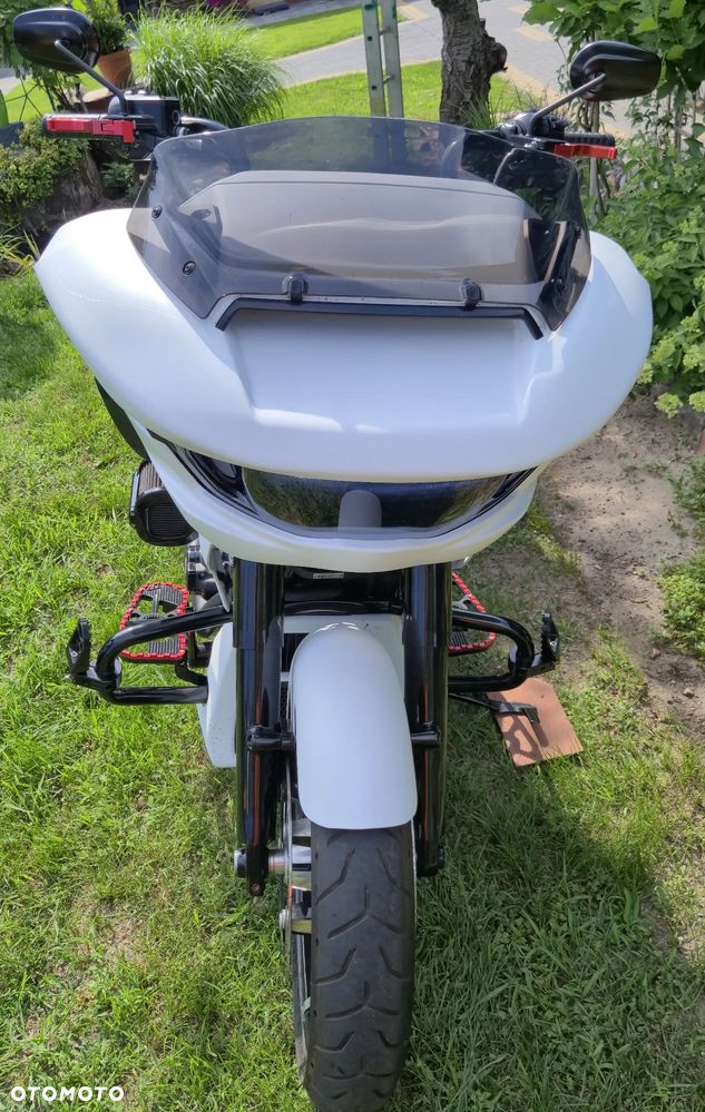 Harley-Davidson Touring Road Glide - 13