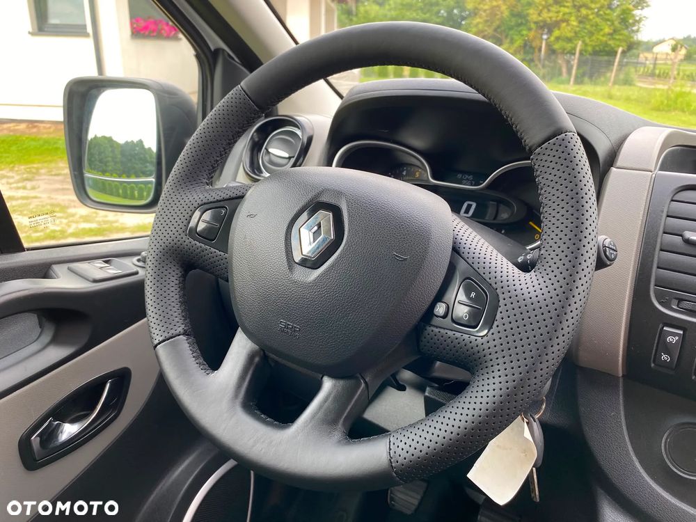 Renault TRAFIC - 24