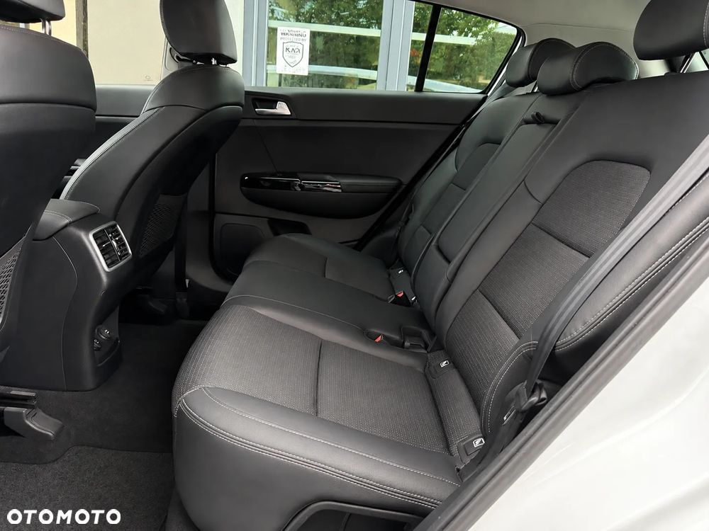 Kia Sportage 1.6 CRDI MHEV Black Edition Plus 2WD DCT - 9