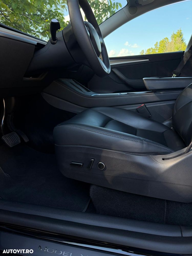 Tesla Model Y Long Range Dual Motor AWD - 20