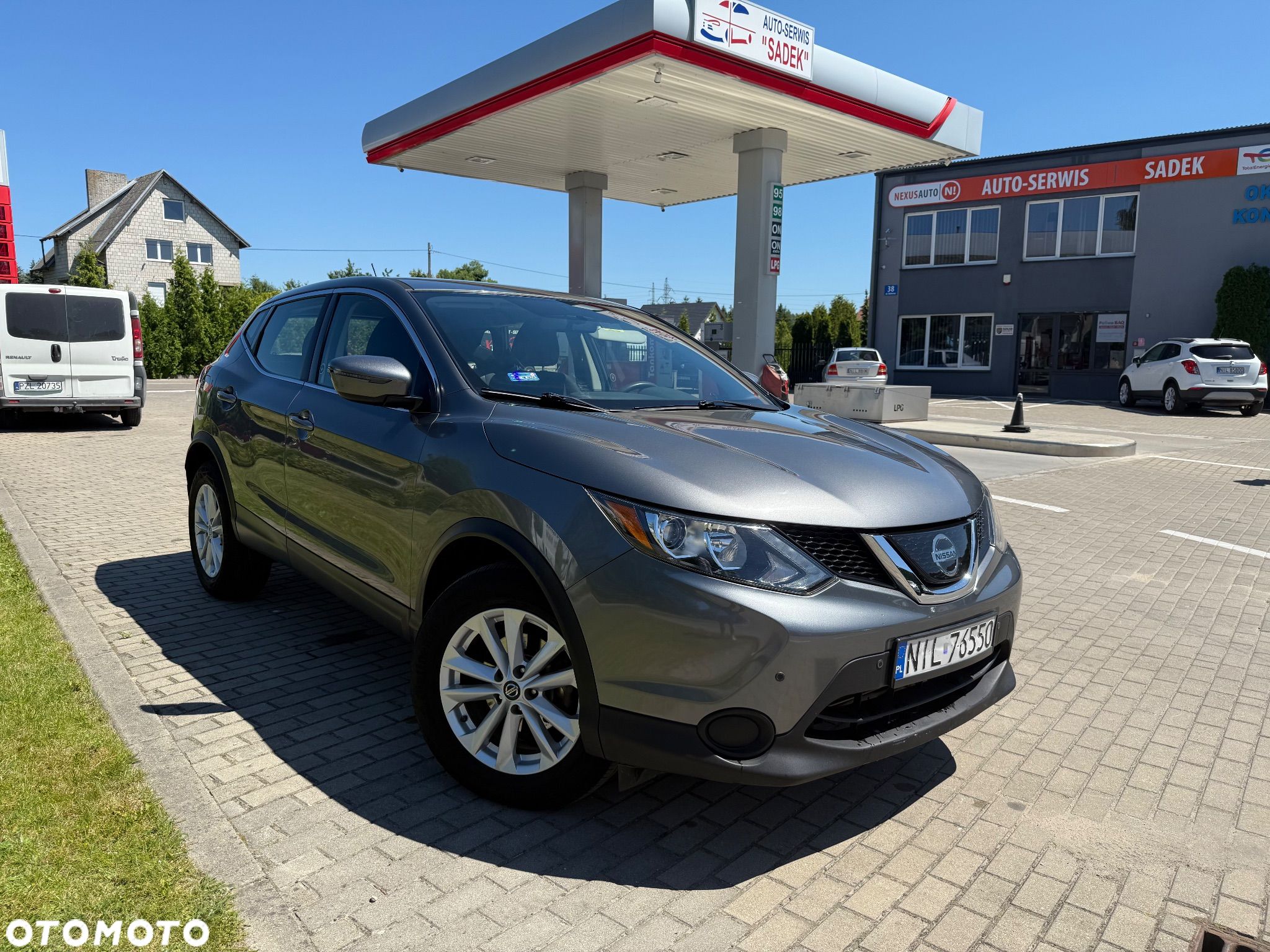 Nissan Qashqai - 1