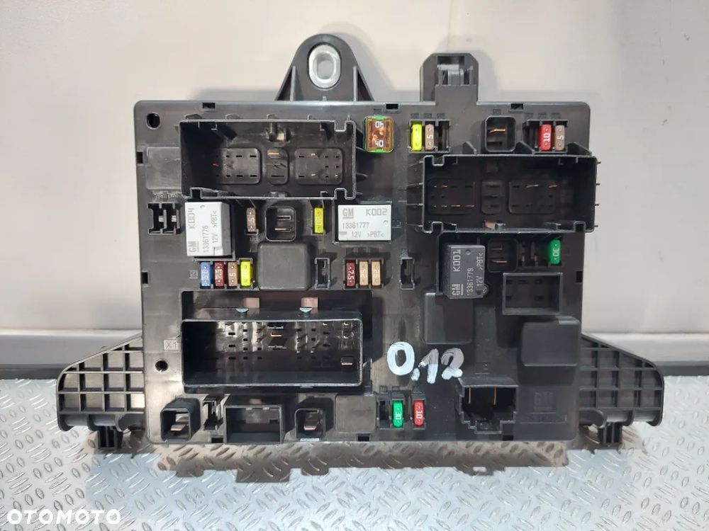 SKRZYNKA BSI OPEL ASTRA J 4 IV 1,4T R2012 NR 13302301 - 1