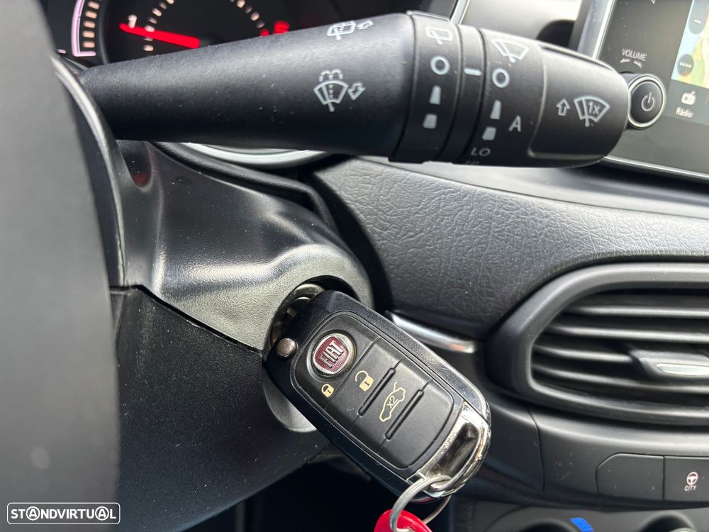 Fiat Tipo Station Wagon 1.3 M-Jet Lounge - 27