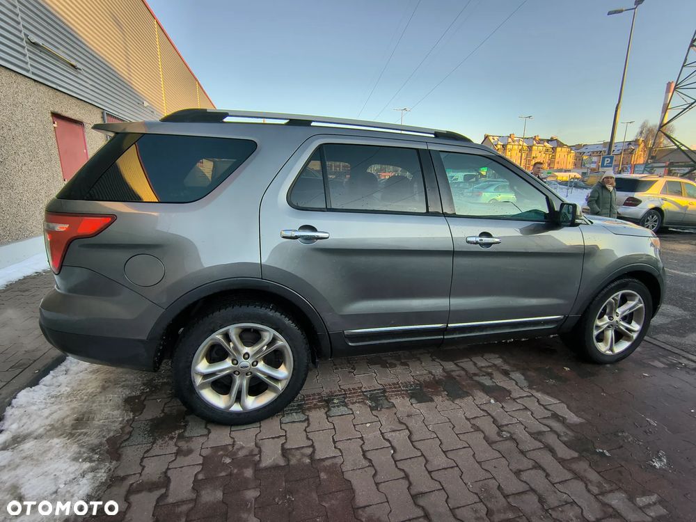 Ford Explorer - 15