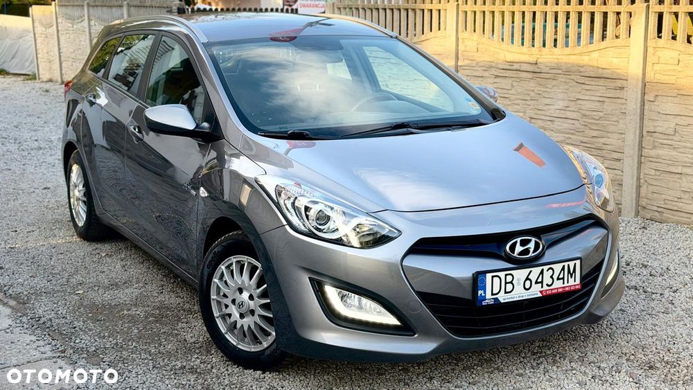 Hyundai i30 blue 1.6 CRDi Style - 13