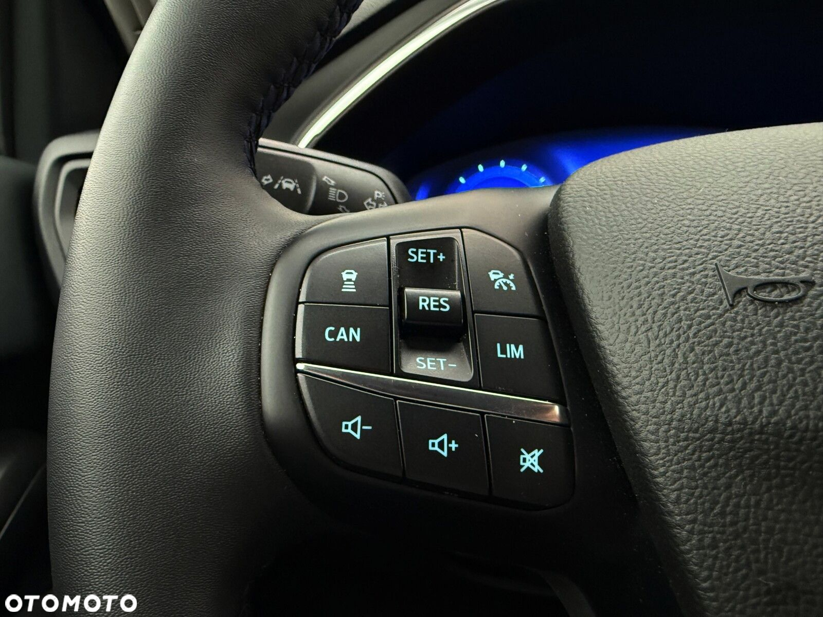 Ford Focus 1.0 EcoBoost mHEV Titanium X - 17