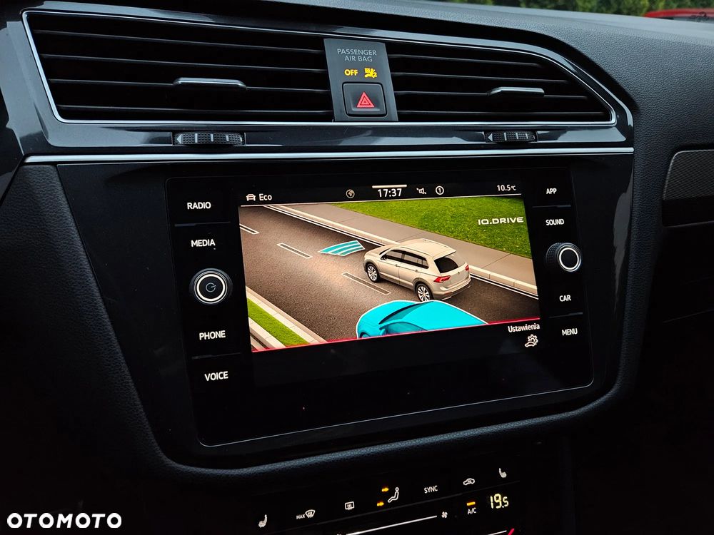 Volkswagen Tiguan - 26