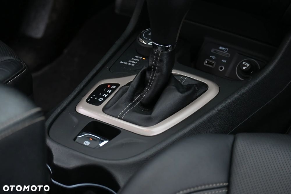 Jeep Cherokee 2.0 Multijet Active Drive II Automatik Limited - 24