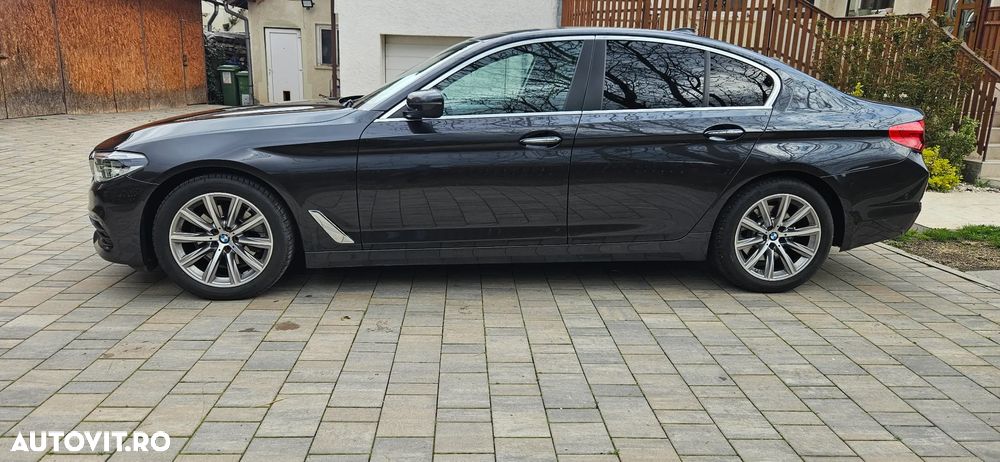 BMW Seria 5 520d xDrive Aut. - 31