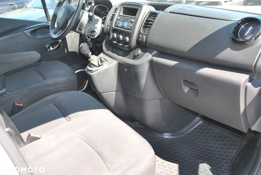 Opel Vivaro L2H1 2,9t Elegance - 14