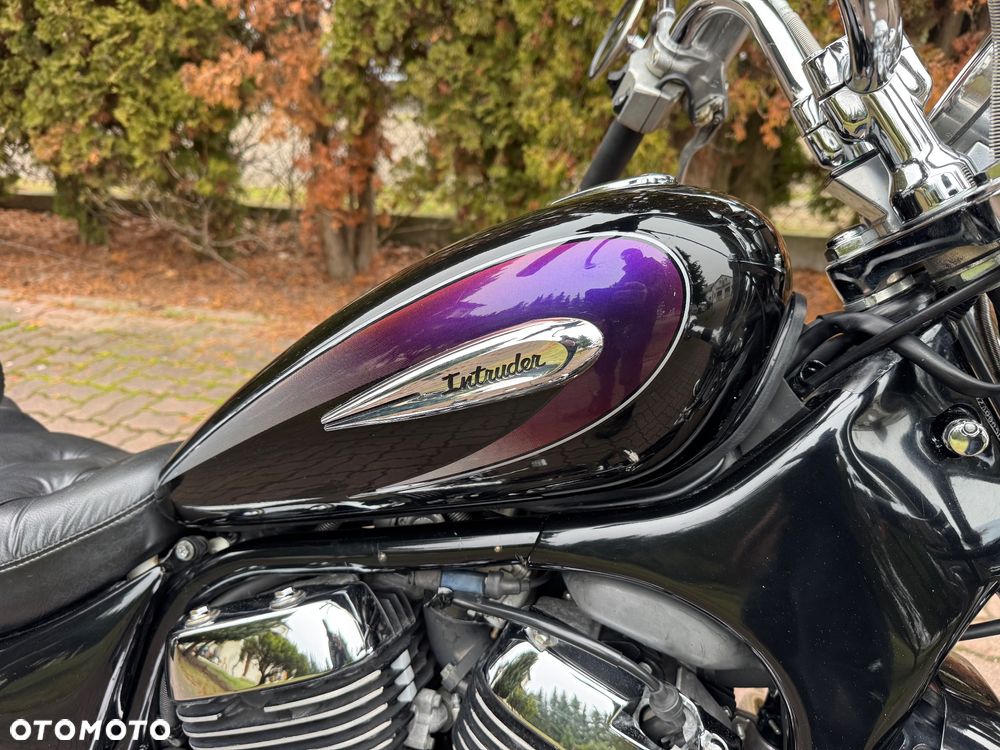 Suzuki Intruder - 23