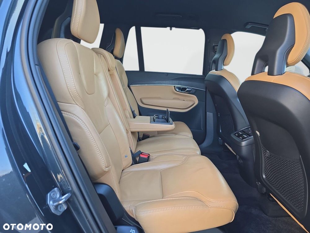 Volvo XC 90 - 24