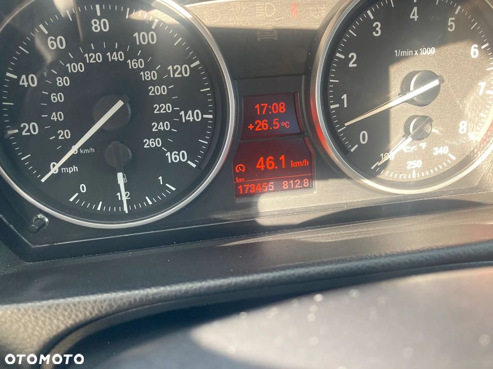 BMW Seria 3 330xi - 6