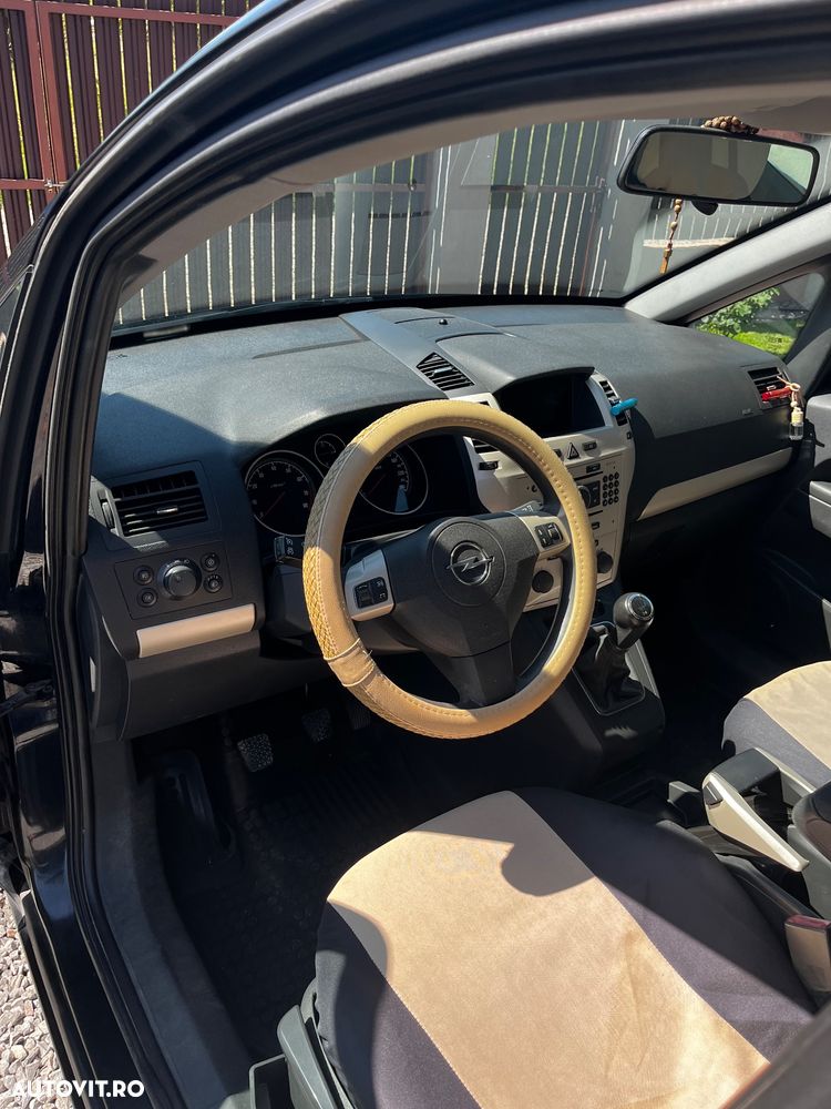 Opel Zafira - 4