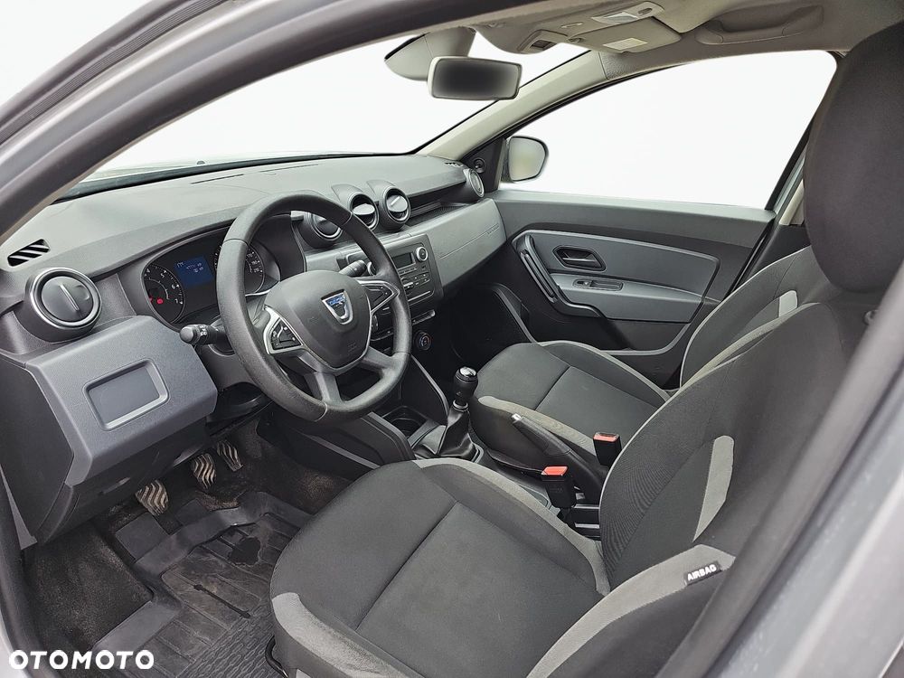 Dacia Duster 1.6 SCe Essential - 9