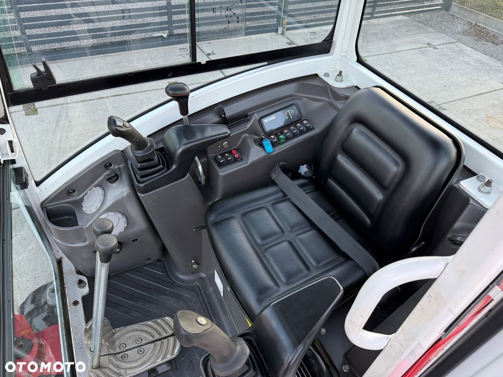Volvo ECR25D - 13