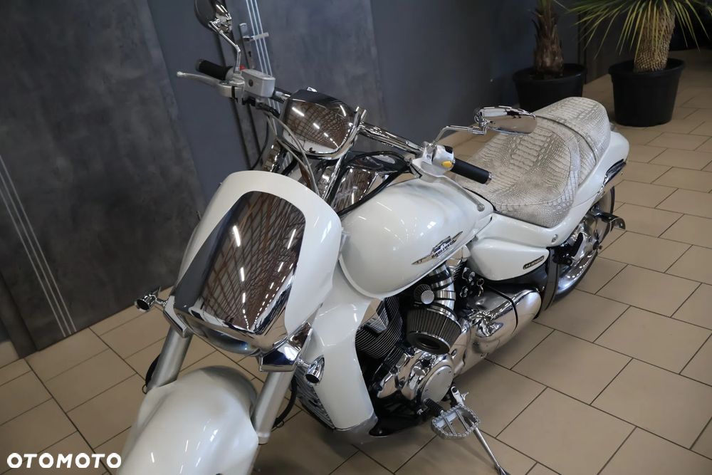 Suzuki Intruder - 26