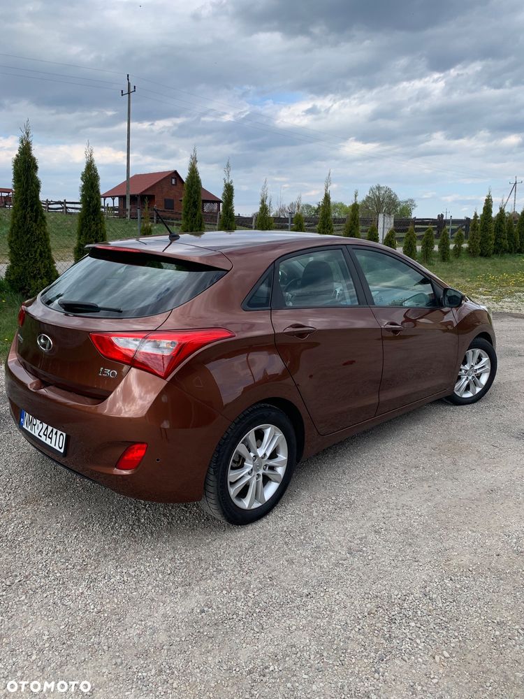 Hyundai i30 1.4 CRDi Premium - 4