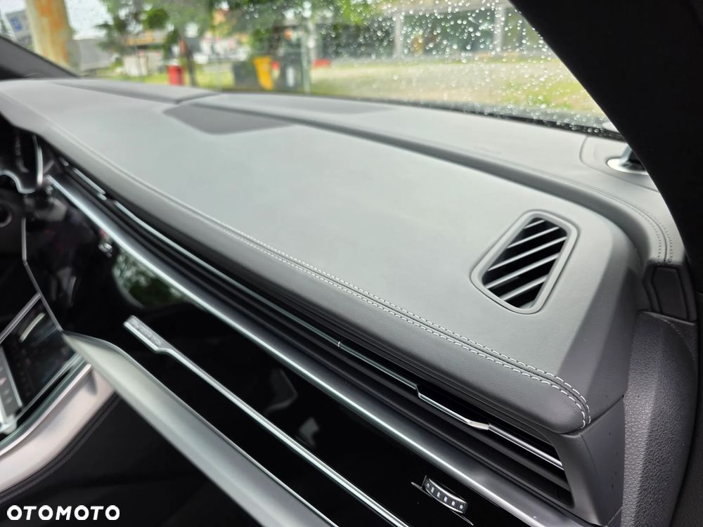 Audi SQ7 - 32