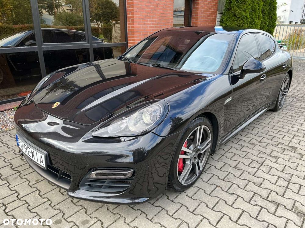 Porsche Panamera Turbo - 1