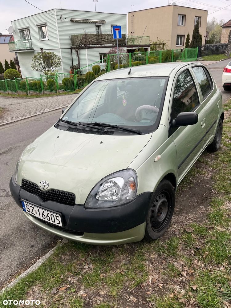 Toyota Yaris 1.0 Base - 3