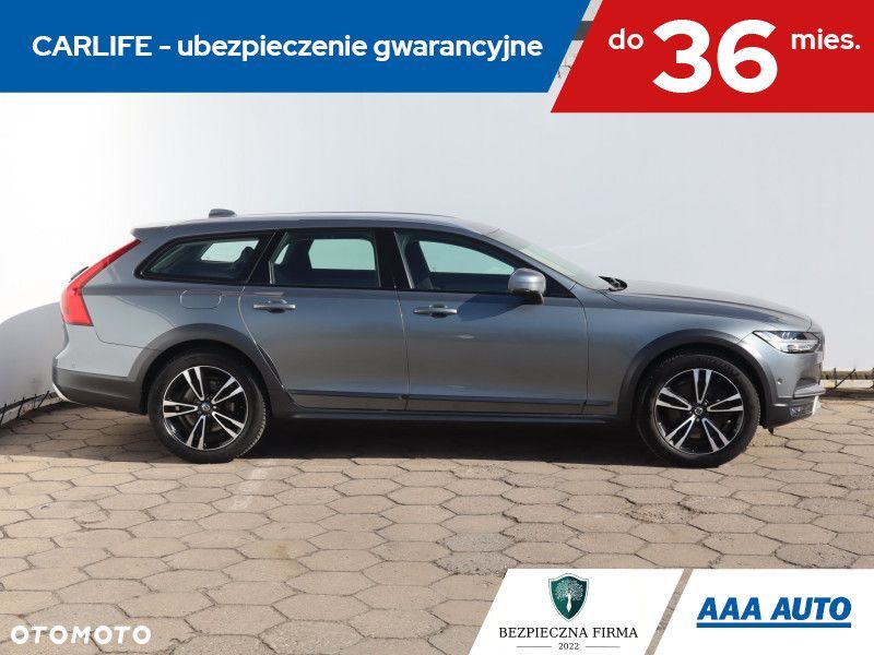 Volvo V90 Cross Country - 8