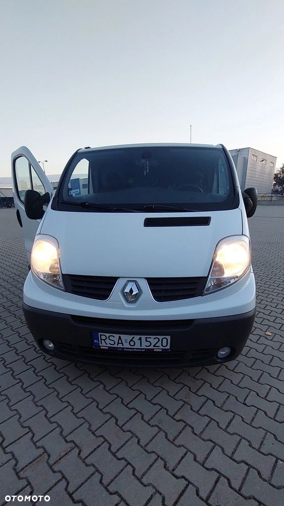 Renault TRAFIC - 2