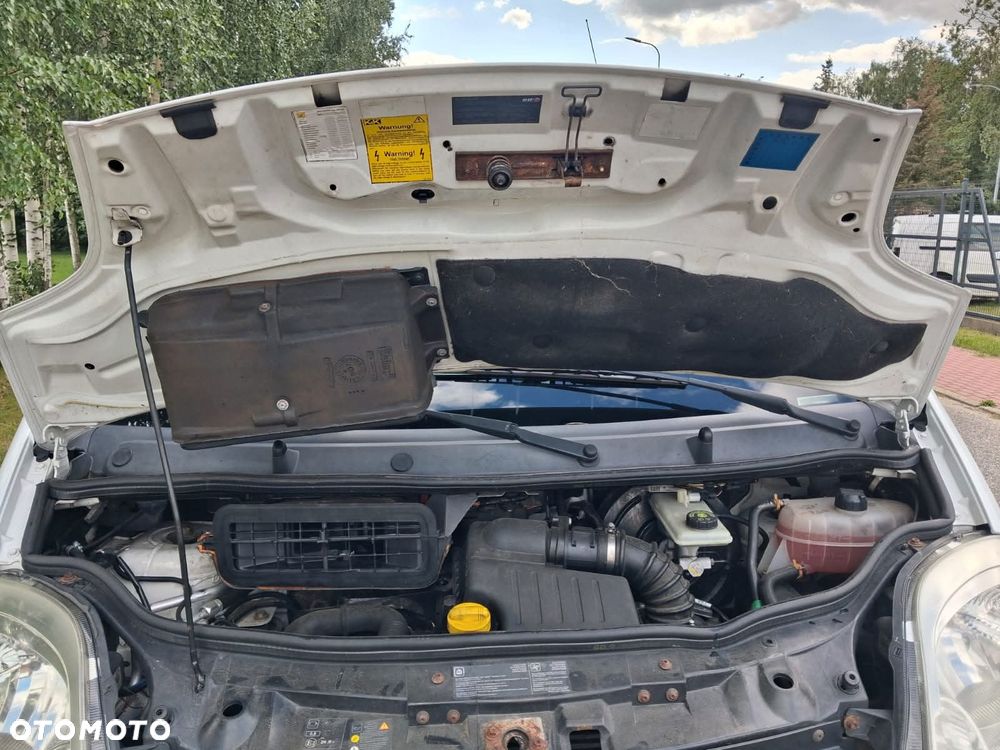 Renault trafic - 12