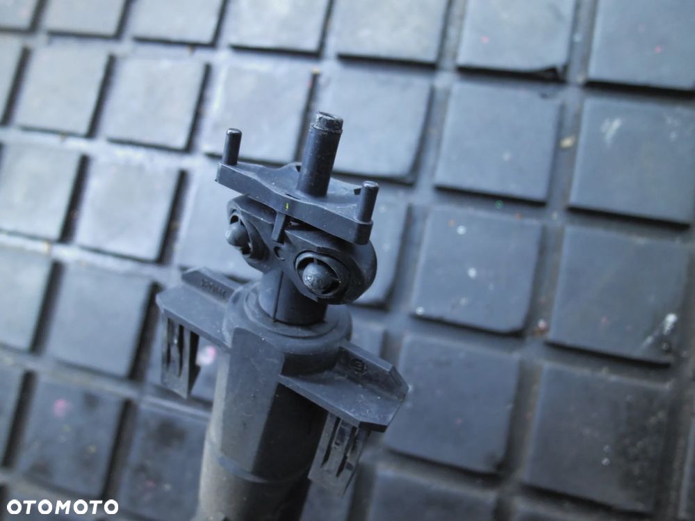 SPRYSKIWACZ DYSZA LAMPY LEWY PRZÓD CITROEN C5 I - 2