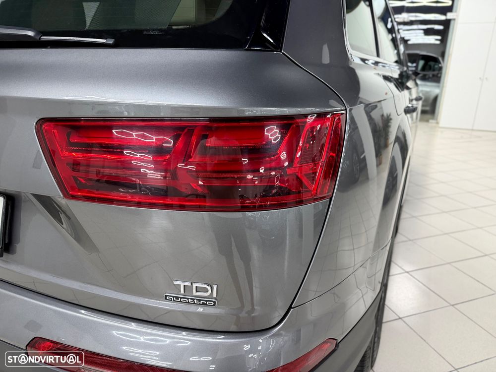 Audi Q7 3.0 TDI quattro tiptronic 7L - 7