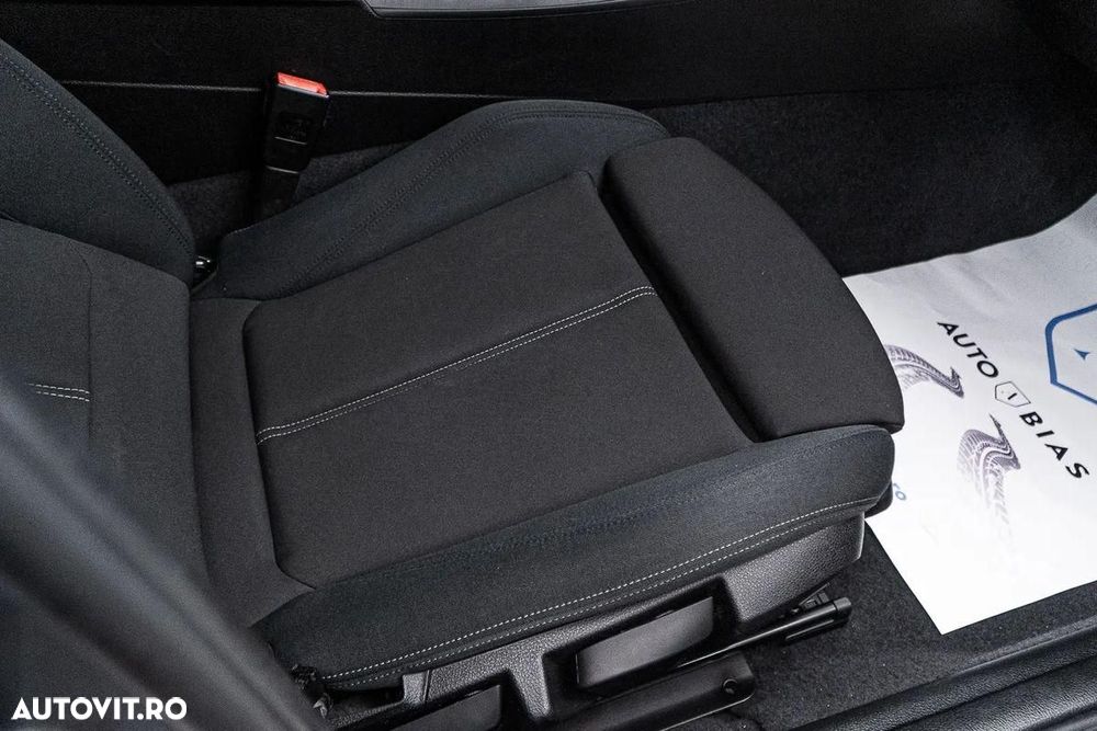 BMW Seria 1 120d Sport Line - 40