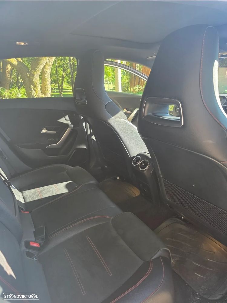 Mercedes-Benz A 250 e AMG Line - 12