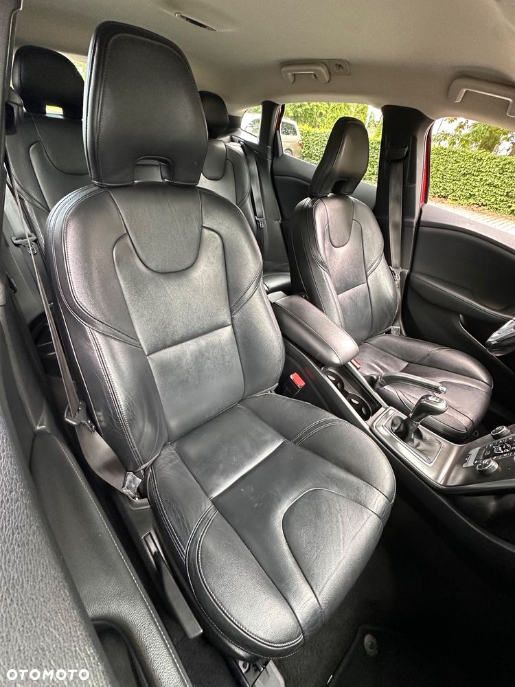 Volvo V40 D4 Inscription - 31