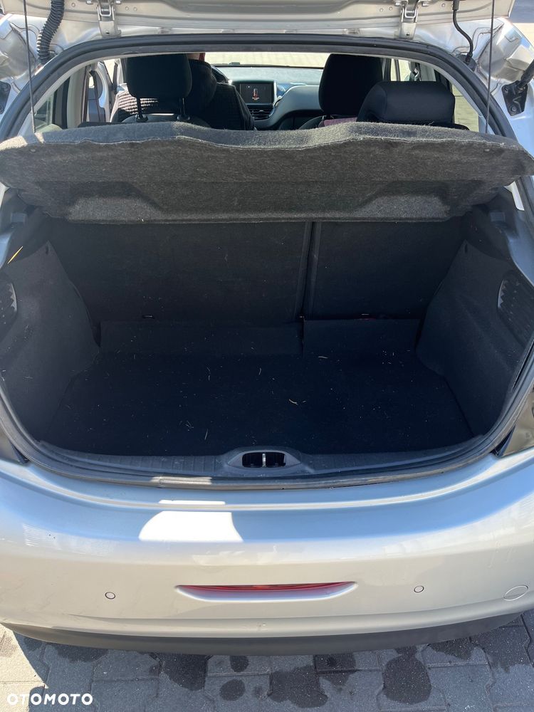 Peugeot 208 1.2 PureTech Style - 9