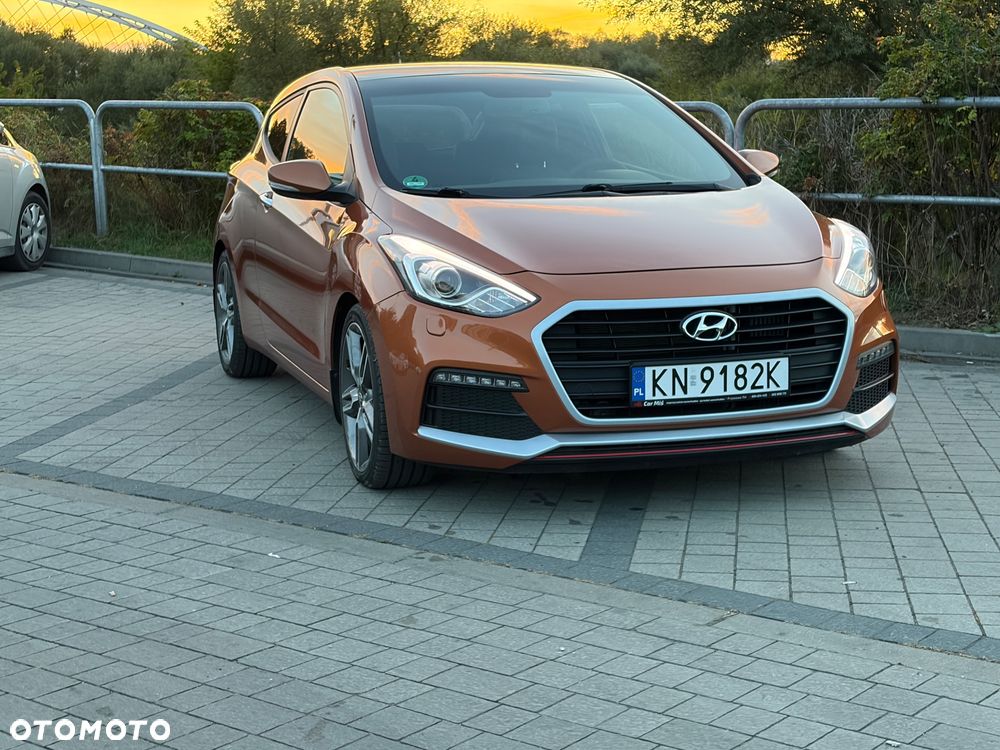 Hyundai i30 1.6 GDI Turbo Luxury - 10