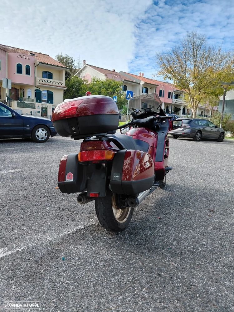 Honda Pan European ST1100 - 3