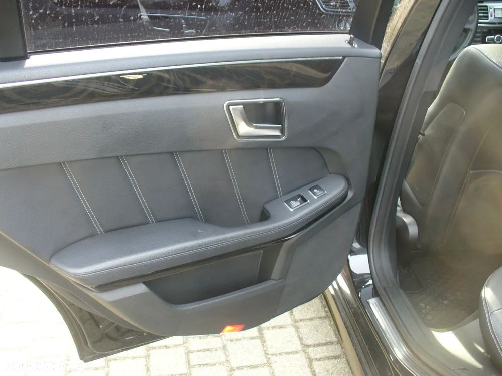 Mercedes-Benz Klasa E 350 BlueEFFICIENCY 7G-TRONIC Avantgarde - 15