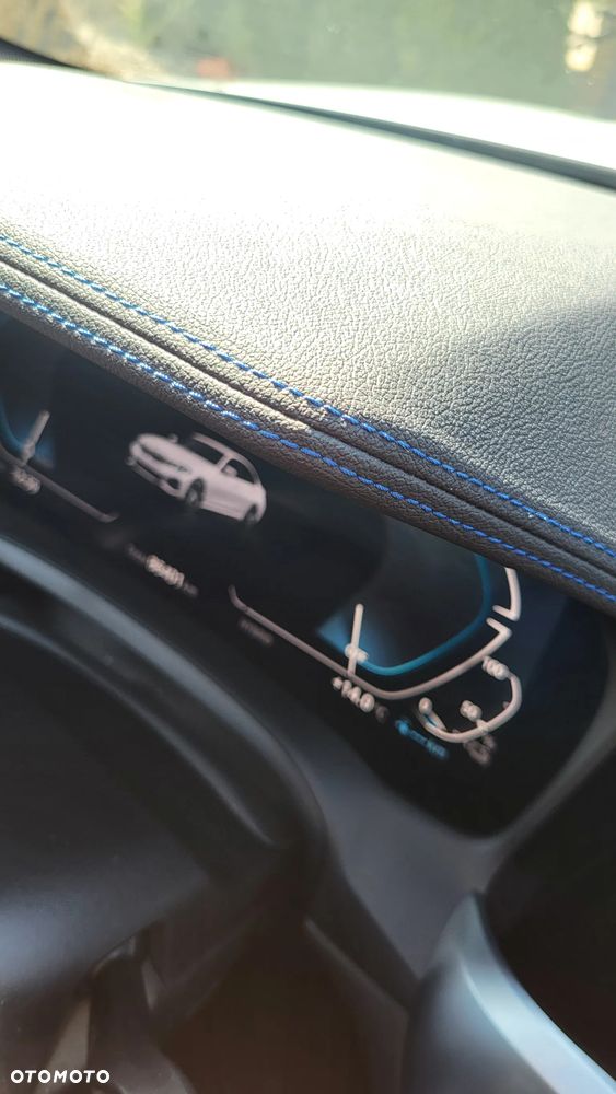 BMW Seria 3 330e M Sport sport - 10