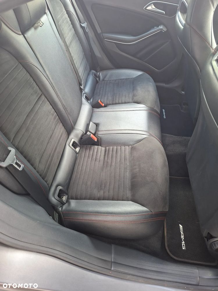 Mercedes-Benz CLA 200 d 7G-DCT - 24